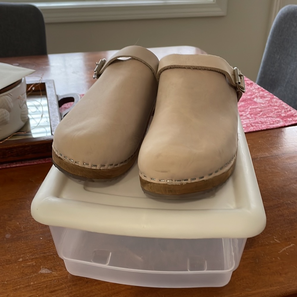 Mia Clog Ivory 7 - Picture 3 of 10